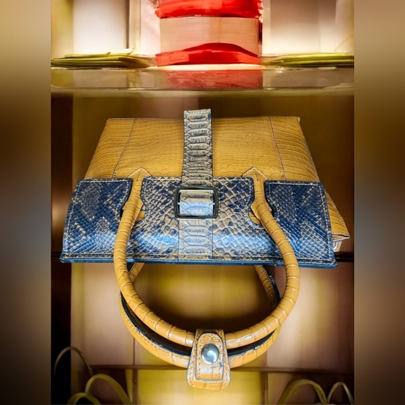 QIWANG Luxury Top-Handle Bag W/Embossed Crocodile Cowhide - Picture 3 of 16